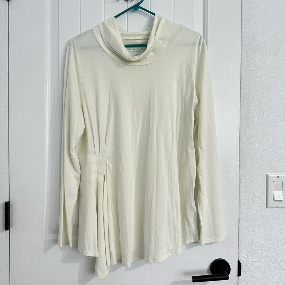 Soft Surroundings White Turtleneck Long Sleeves Top